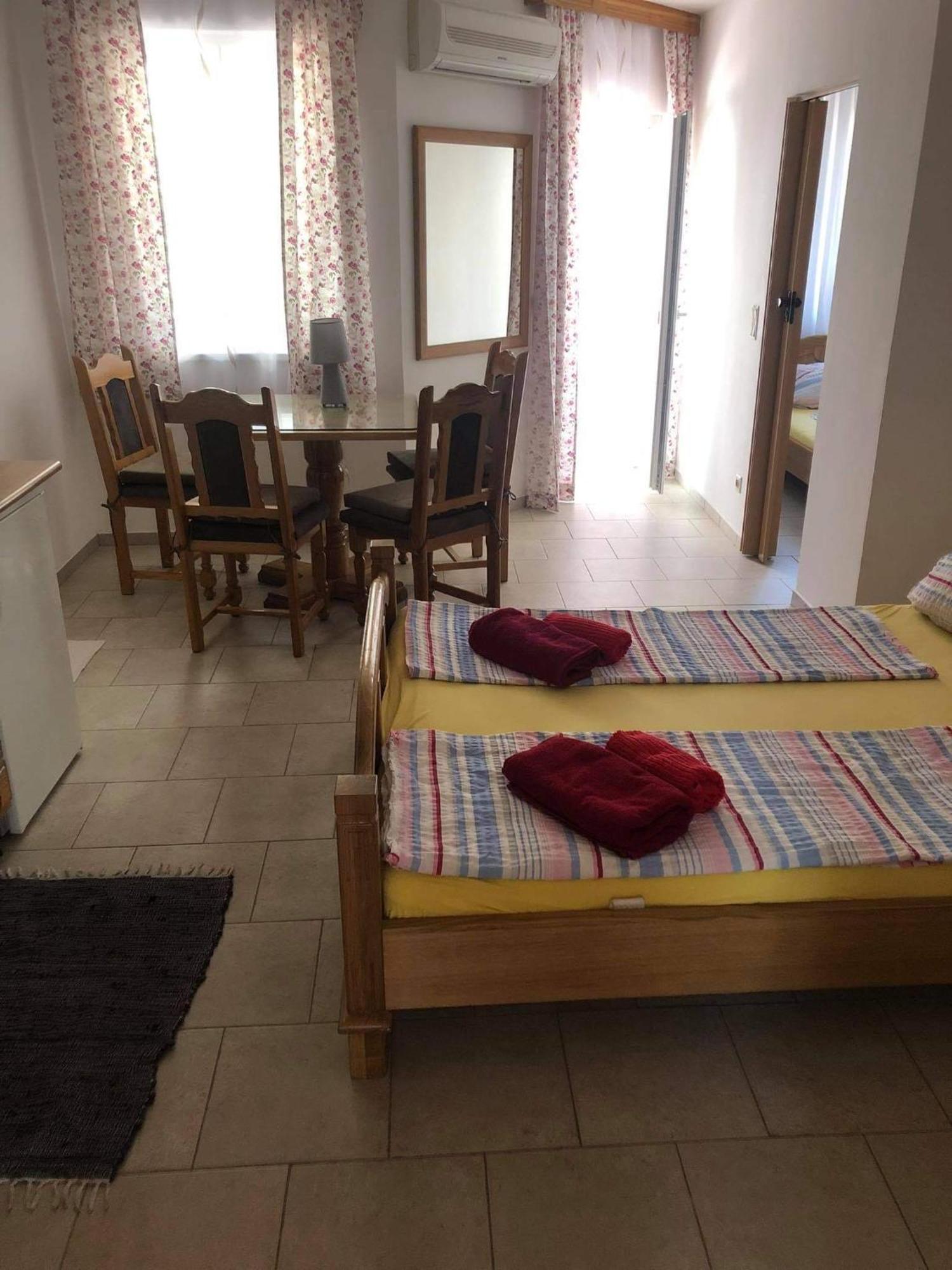 Krk Kornic Apartments Room photo
